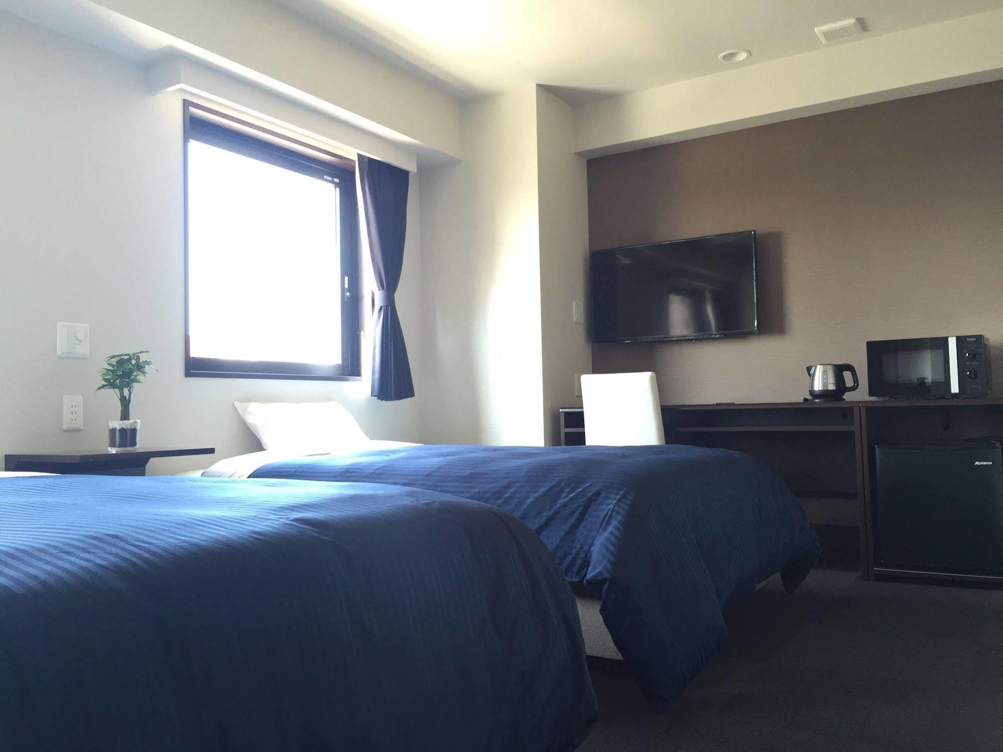 Hotel Livemax Kasai Ekimae Токіо Екстер'єр фото